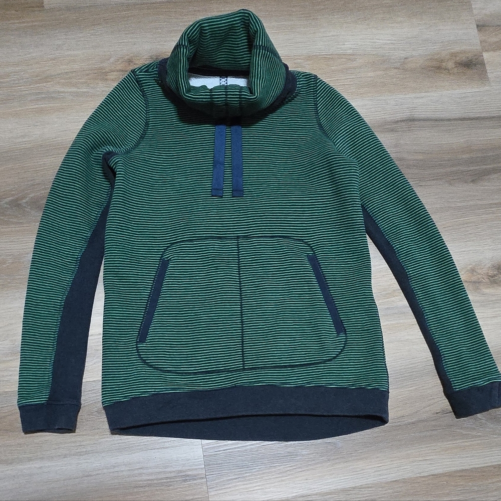 Lululemon Avenue Pullover Green Navy Striped Crewneck Sweatshirt